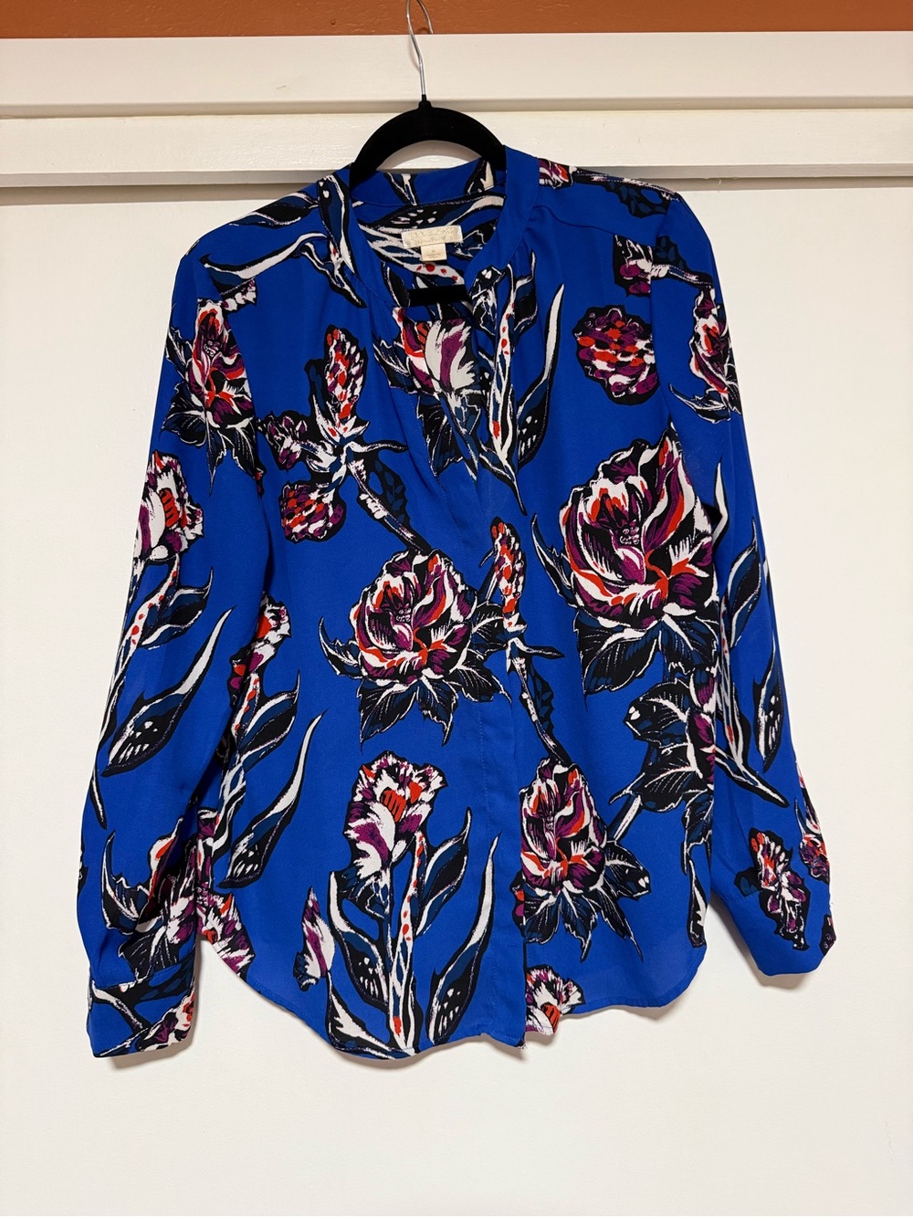 Floral Button-Front Blouse in Royal Blue